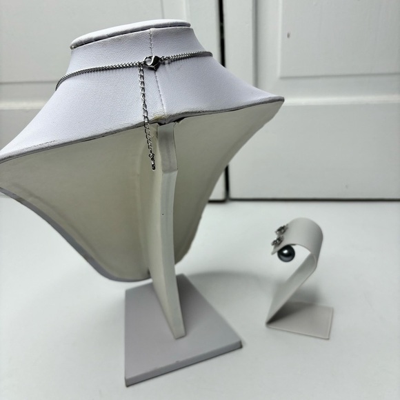 SWAROVSKI Sign Fantastic Floral Spike Necklace & Earring Set - Picture 8 of 10